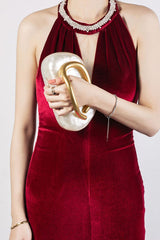 Elegant Special-shaped Shell Acrylic Fashion Clutch